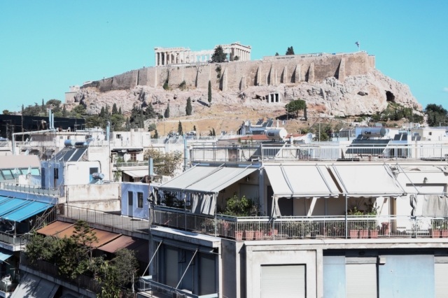 ΑΑΔΕ:-Στο-“μικροσκόπιο”-2.500-υποθέσεις-αγοραπωλησιών-ακινήτων